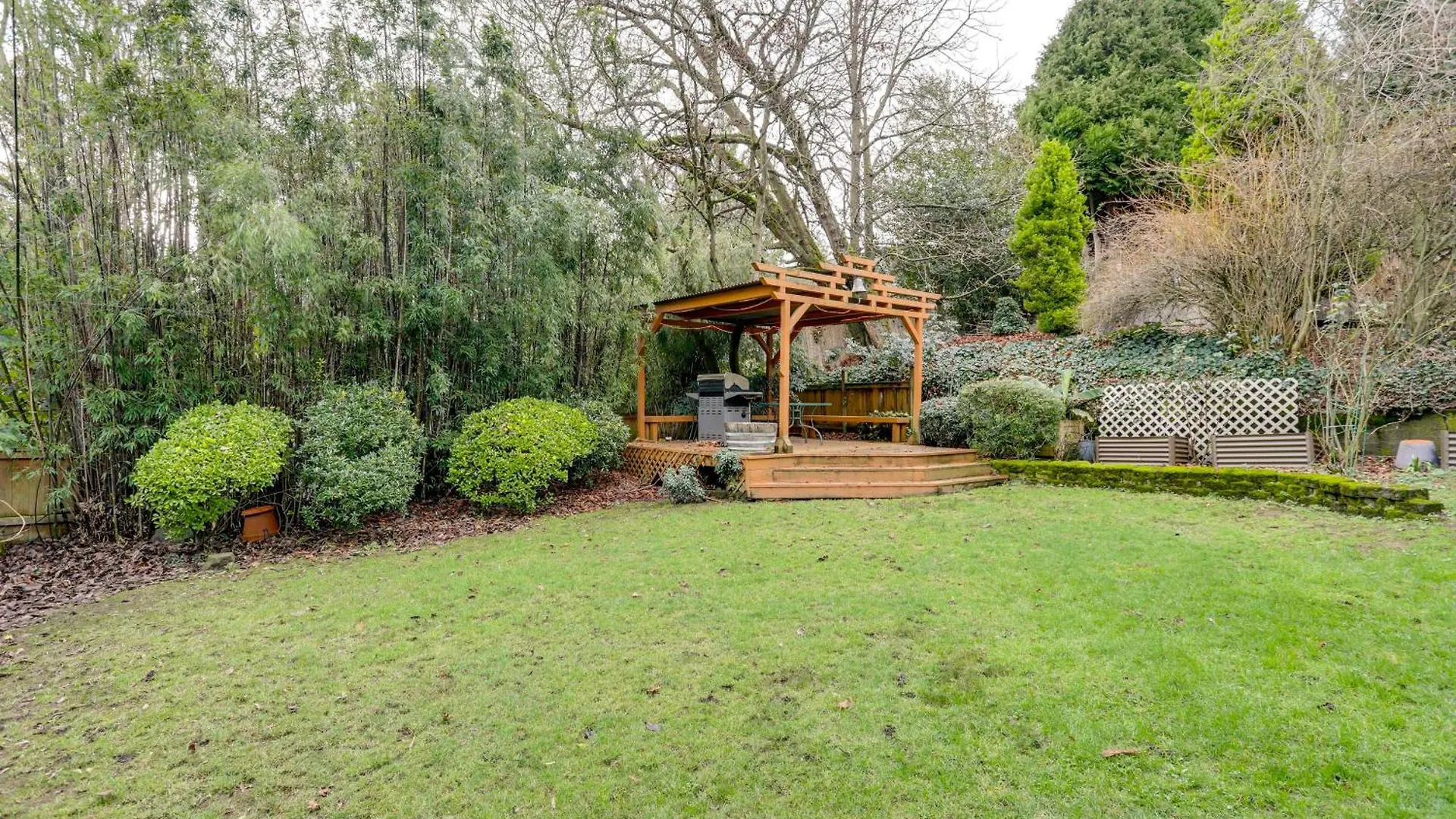 Apartment Charming Tudor-Style Rental Near Green Lake! Seattle United States